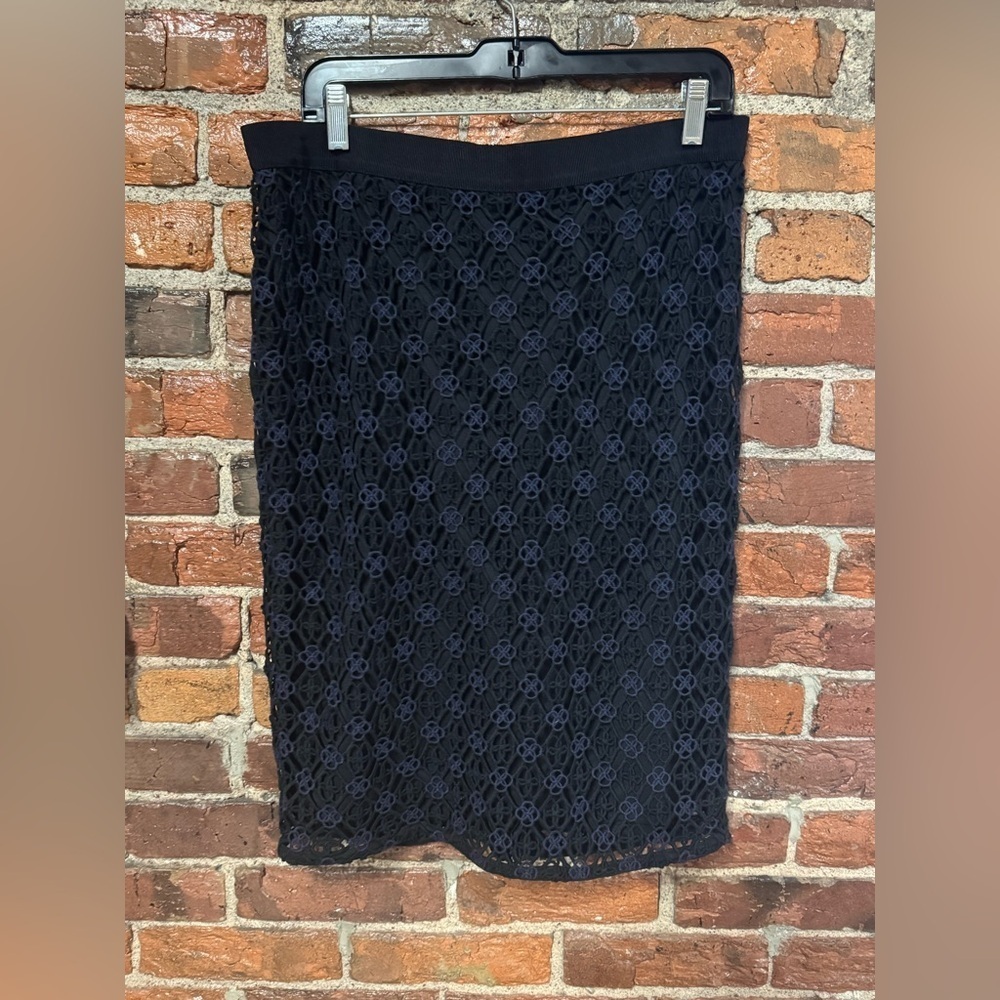 Ann Taylor Black and Navy Floral Lace Pencil Skirt Size 12